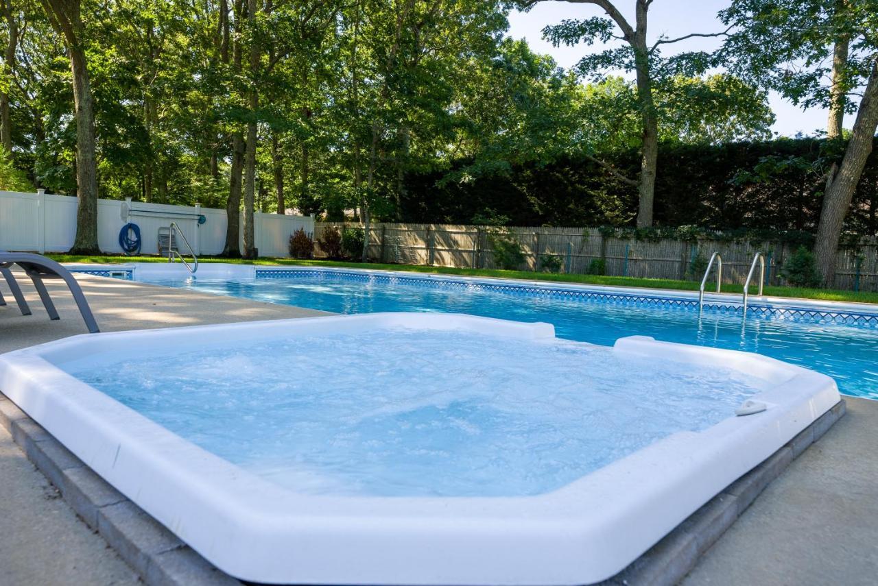 Hampton's Getaway With Parking & Self Check In East Hampton