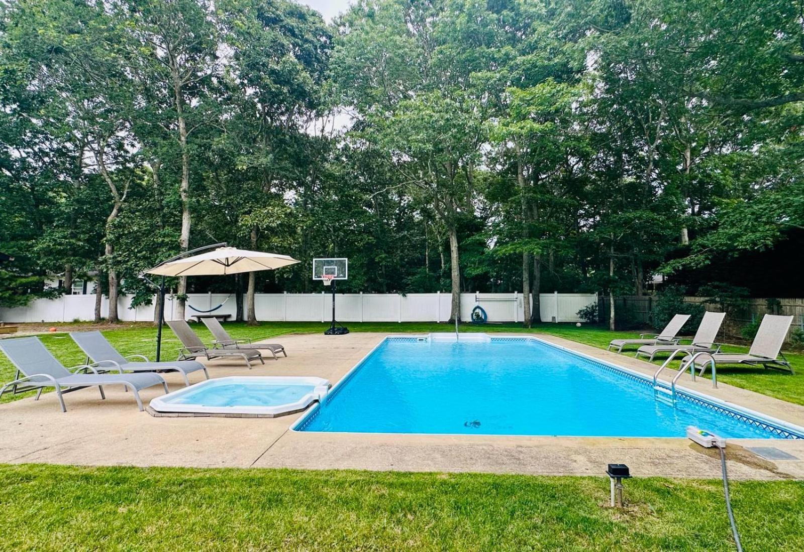 Hampton's Getaway With Parking & Self Check In *
